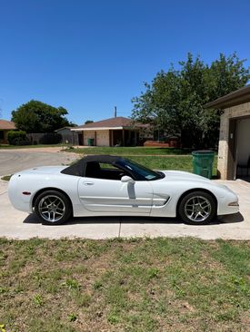 Used 1998 Chevrolet Corvette Convertible w/ Memory Pkg image 6