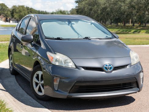 Used 2012 Toyota Prius Four image 8