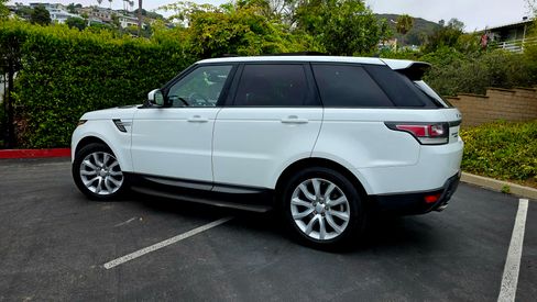 Used 2015 Land Rover Range Rover Sport HSE image 4