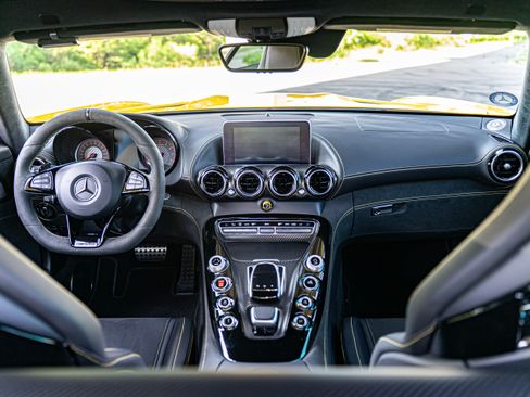 Used 2018 Mercedes-Benz AMG GT R image 30