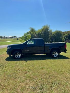 Used 2022 Chevrolet Colorado LT w/ Fleet Safety Package image 2