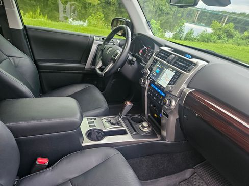 Used 2024 Toyota 4Runner Limited image 12