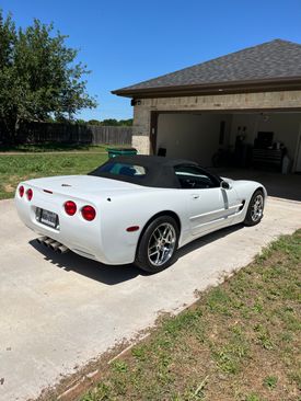 Used 1998 Chevrolet Corvette Convertible w/ Memory Pkg image 8