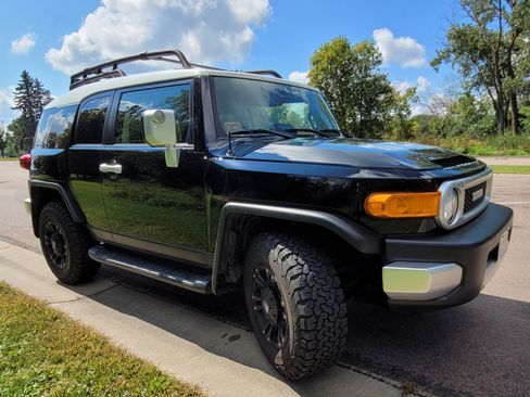 Used 2012 Toyota FJ Cruiser 4WD image 4