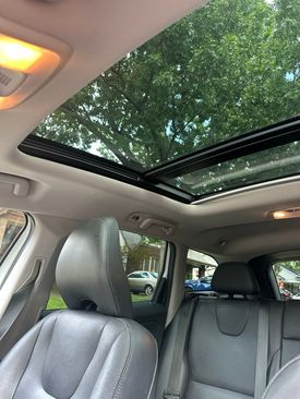 Used 2015 Volvo XC60 T5 Premier w/ Protection Package image 9