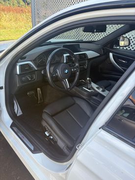 Used 2018 BMW 330i xDrive Sedan image 10