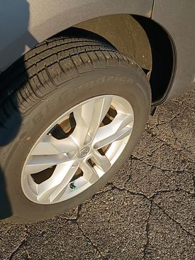 Used 2012 Nissan Rogue SV w/ Premium Pkg image 6