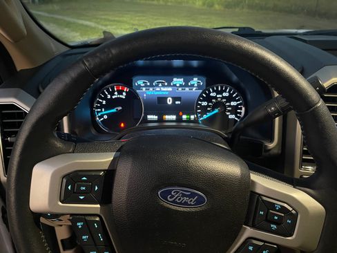Used 2021 Ford F350 Lariat w/ Lariat Ultimate Package image 5