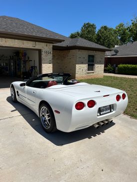 Used 1998 Chevrolet Corvette Convertible w/ Memory Pkg image 18