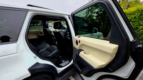 Used 2015 Land Rover Range Rover Sport HSE image 23