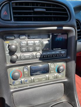 Used 1998 Chevrolet Corvette Convertible w/ Memory Pkg image 28