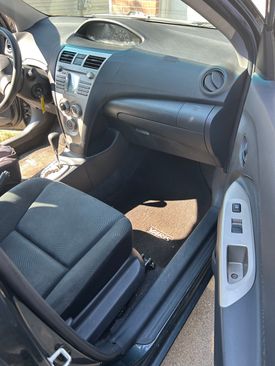 Used 2010 Toyota Yaris Sedan image 9