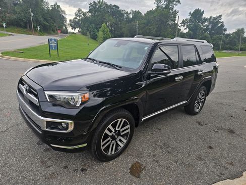Used 2024 Toyota 4Runner Limited image 6