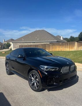 Used 2023 BMW X6 xDrive40i w/ M Sport Package image 1