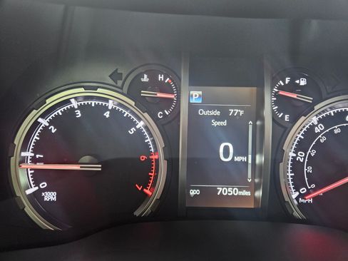 Used 2024 Toyota 4Runner Limited image 20