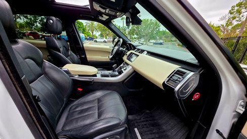 Used 2015 Land Rover Range Rover Sport HSE image 20