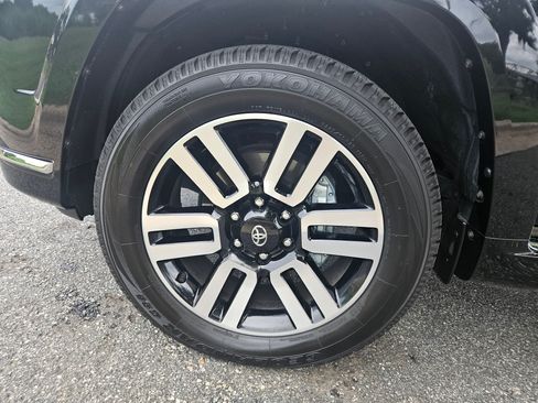 Used 2024 Toyota 4Runner Limited image 8