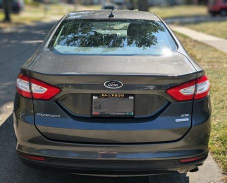 Used 2015 Ford Fusion SE w/ Equipment Group 202A image 5