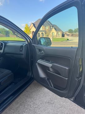 Used 2022 Chevrolet Colorado LT w/ Fleet Safety Package image 16