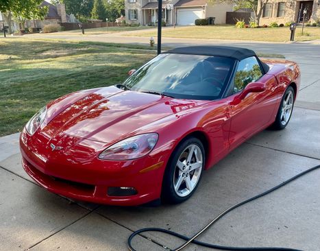 Used 2006 Chevrolet Corvette Convertible w/ Preferred Equipment Group image 1