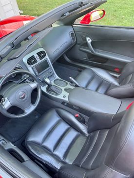 Used 2006 Chevrolet Corvette Convertible w/ Preferred Equipment Group image 9