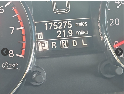 Used 2012 Nissan Rogue SV w/ Premium Pkg image 10