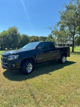 Used 2022 Chevrolet Colorado LT w/ Fleet Safety Package image 1