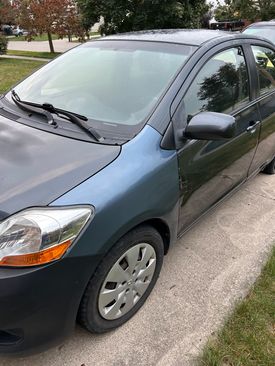 Used 2010 Toyota Yaris Sedan image 4