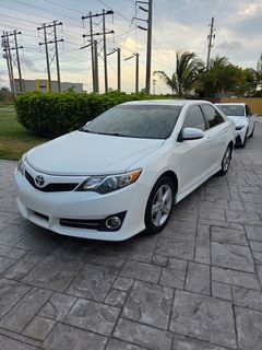Used 2013 Toyota Camry SE image 2