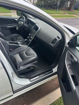 Used 2015 Volvo XC60 T5 Premier w/ Protection Package image 6