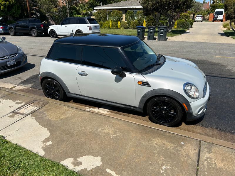 Used 2013 MINI Cooper image 1