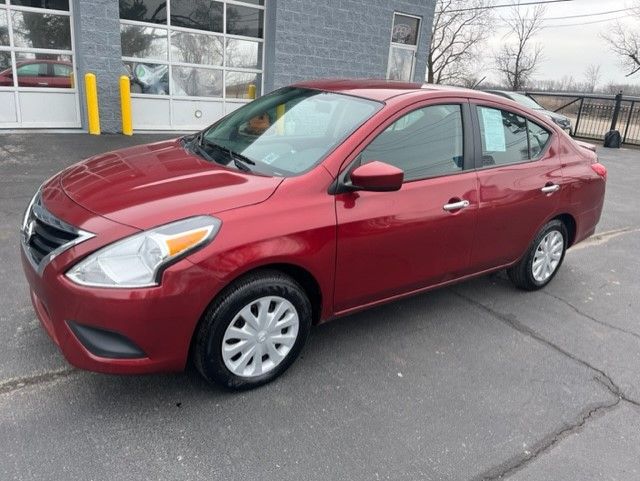 Used 2017 Nissan Versa image 1