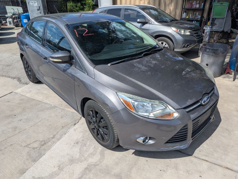 Used 2012 Ford Focus SE image 1