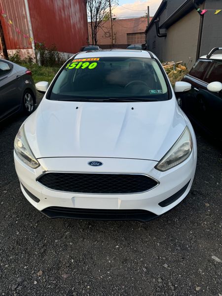 Used 2016 Ford Focus SE image 1