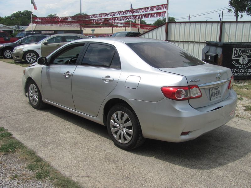 Used 2013 Toyota Corolla image 1