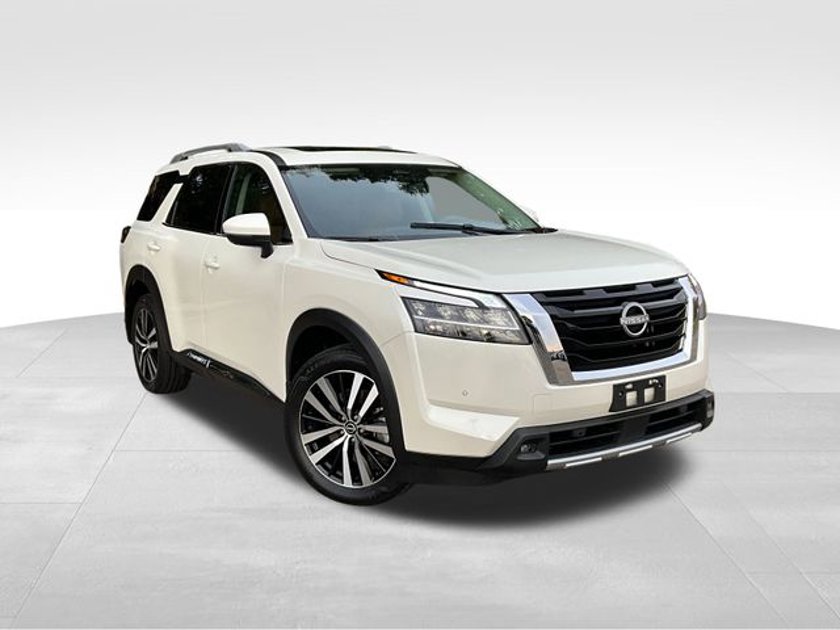 Used 2024 Nissan Pathfinder Platinum for Sale Near Me in Des Moines, IA