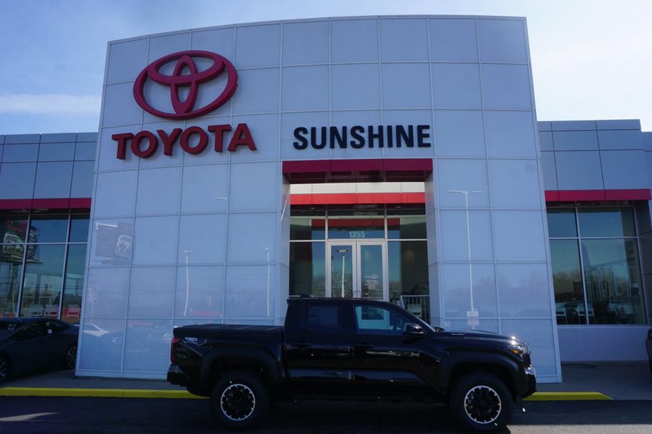 Toyota Dealer Lansing Mi