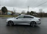 Used 2018 Honda Accord Sport image 2
