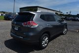 Used 2016 Nissan Rogue SV image 4