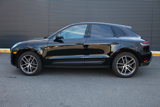 Certified 2024 Porsche Macan image 2