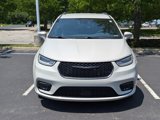 Used 2021 Chrysler Pacifica Touring-L w/ Uconnect Theater Family Group image 2