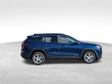 Used 2022 GMC Terrain SLE w/ Driver Convenience Package image 6