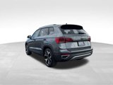 Certified 2022 Volkswagen Taos SEL w/ Panoramic Sunroof Package image 5