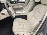 Used 2018 Volvo XC60 T5 Momentum w/ Vision Package image 5