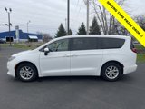 Used 2022 Chrysler Voyager LX image 4