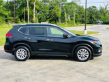 Used 2017 Nissan Rogue SV image 4