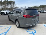 Used 2023 Chrysler Pacifica Limited image 4