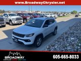 Used 2023 Jeep Compass Latitude image 3