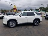 New 2024 Nissan Pathfinder SL image 3