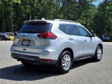 Used 2017 Nissan Rogue SV image 4